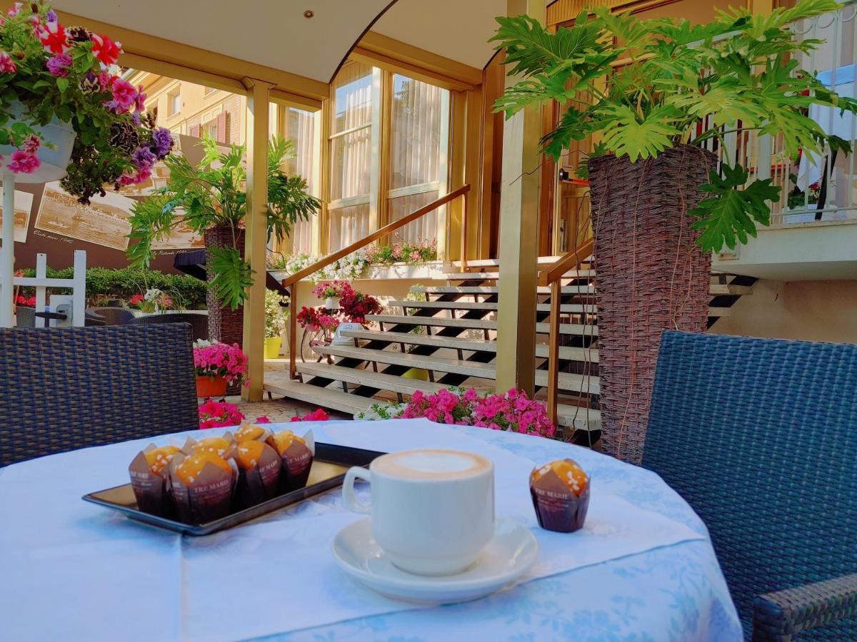 Hotel Mia Restaurant Airport ريميني المظهر الخارجي الصورة