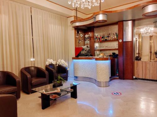Hotel Mia Restaurant Airport ريميني المظهر الخارجي الصورة