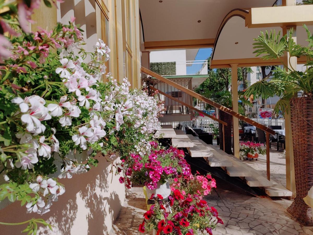 Hotel Mia Restaurant Airport ريميني المظهر الخارجي الصورة